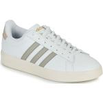 Witte Synthetische adidas Court Lage sneakers  in 43,5 met Hakhoogte tot 3cm in de Sale voor Dames 
