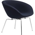 Donkerblauwe Chromen Fritz Hansen Lounge fauteuils 